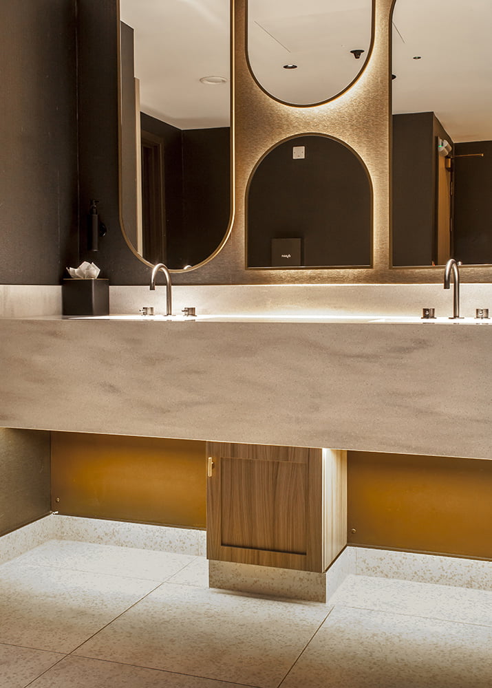 Clive Sherlock photographs interiors and exteriors in London and the UK.