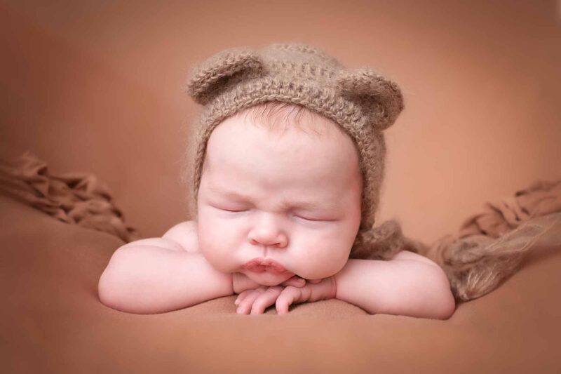 Family and newborn photographer in Hertfordshire